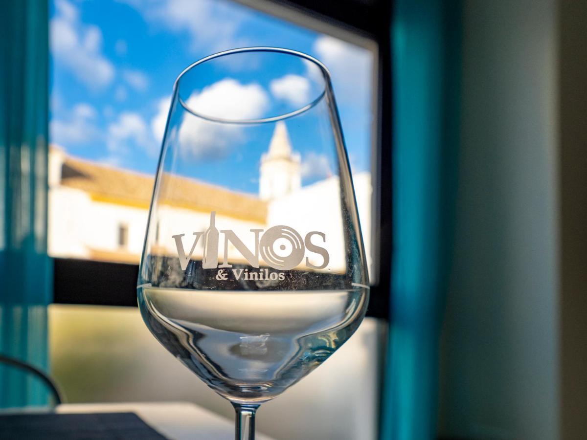 Vinos & Vinilos By H Ayamonte Exterior photo